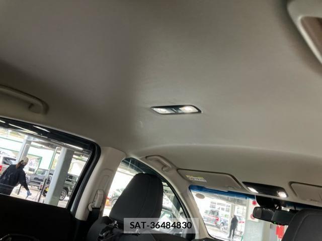 Honda VEZEL 2018-07 8076047-24