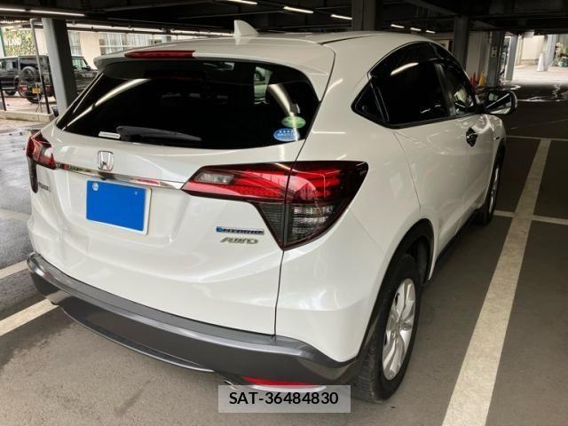Honda VEZEL 2018-07 8076047-2