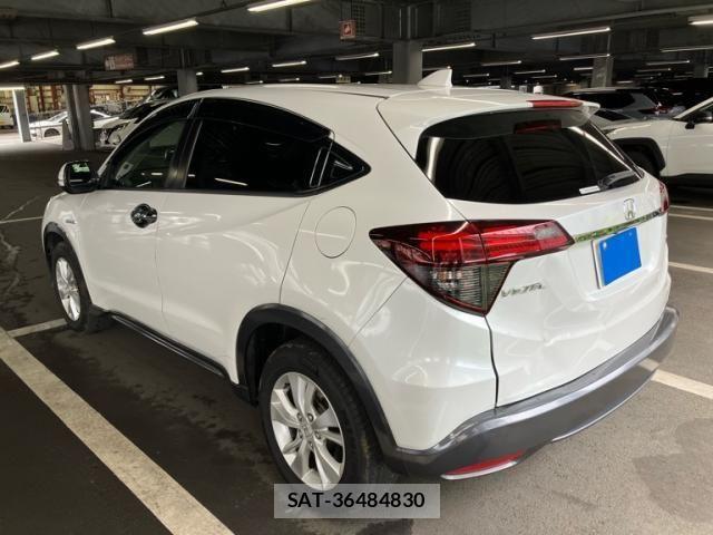 Honda VEZEL 2018-07 8076047-3