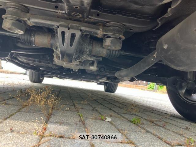 Honda VEZEL 2015-01 8076048-15