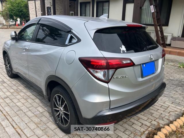 Honda VEZEL 2015-01 8076048-4