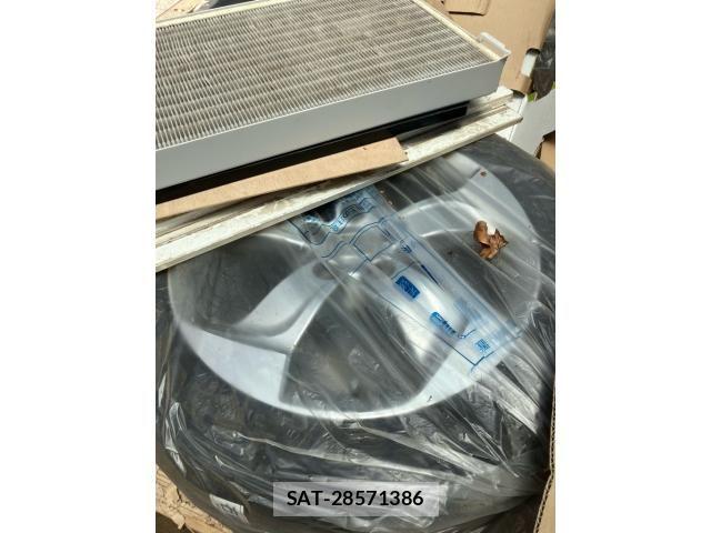 Honda VEZEL 2013-12 8076050-27