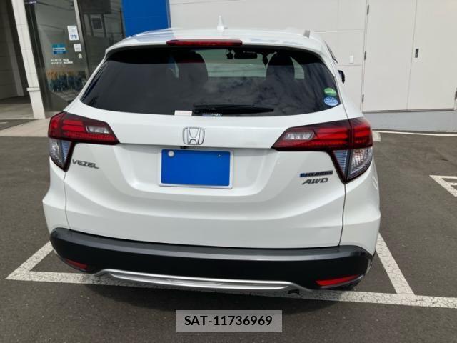 Honda VEZEL 2015-04 8102508-5
