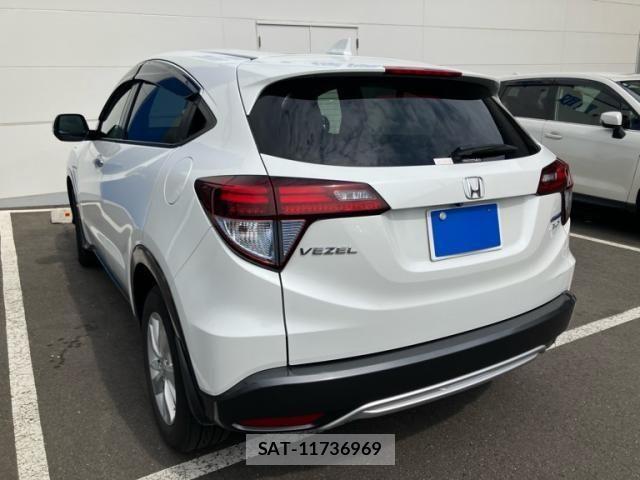 Honda VEZEL 2015-04 8102508-6