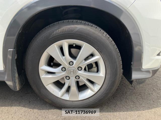 Honda VEZEL 2015-04 8102508-7