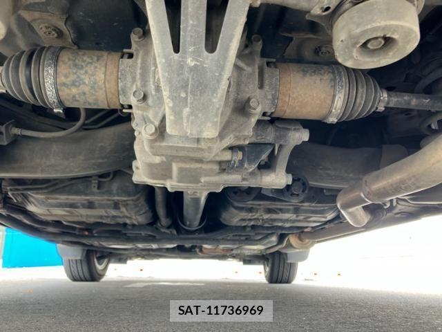 Honda VEZEL 2015-04 8102508-8