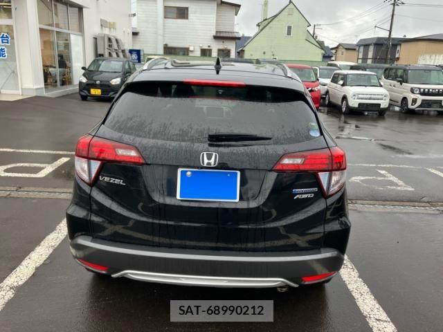 Honda VEZEL 2015-11 8102504-6