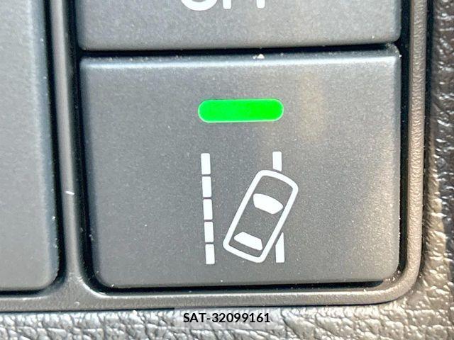Honda VEZEL 2017-08 8210862-11