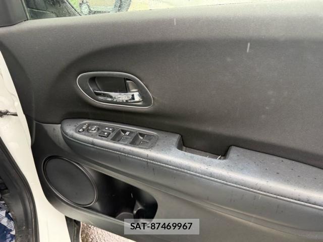 Honda VEZEL 2014-01 8210864-13