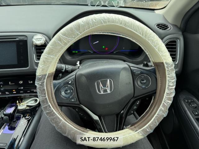 Honda VEZEL 2014-01 8210864-14