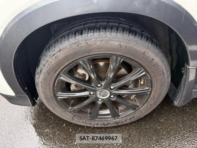 Honda VEZEL 2014-01 8210864-21