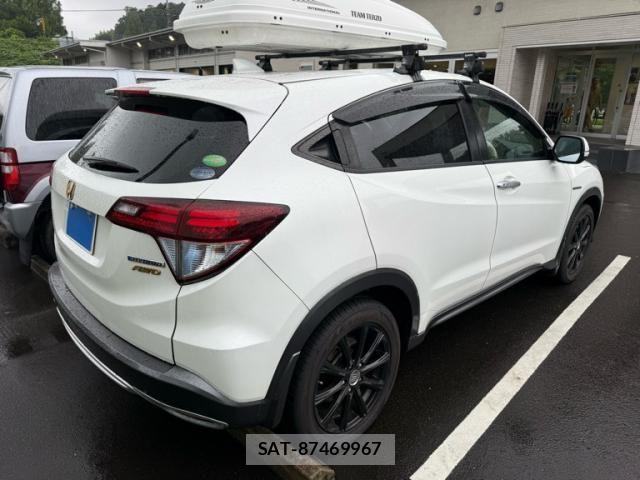 Honda VEZEL 2014-01 8210864-3