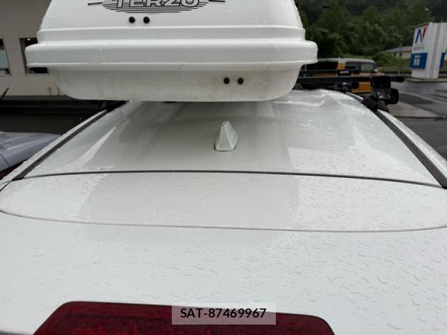 Honda VEZEL 2014-01 8210864-5