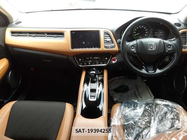 Honda VEZEL 2019-01 8317870-2