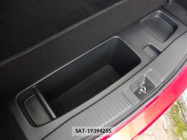 Honda VEZEL 2019-01 8317870-29