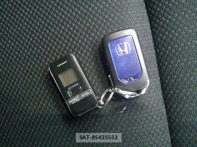 Honda VEZEL 2014-06 8317871-24