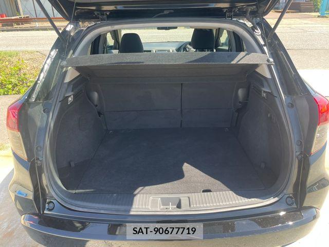 Honda VEZEL 2018-05 8338373-5