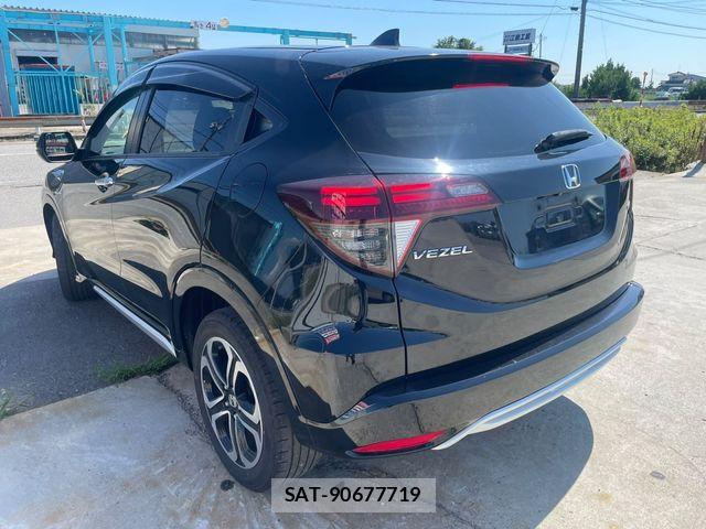 Honda VEZEL 2018-05 8338373-6