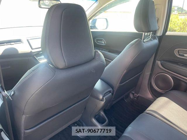 Honda VEZEL 2018-05 8338373-7