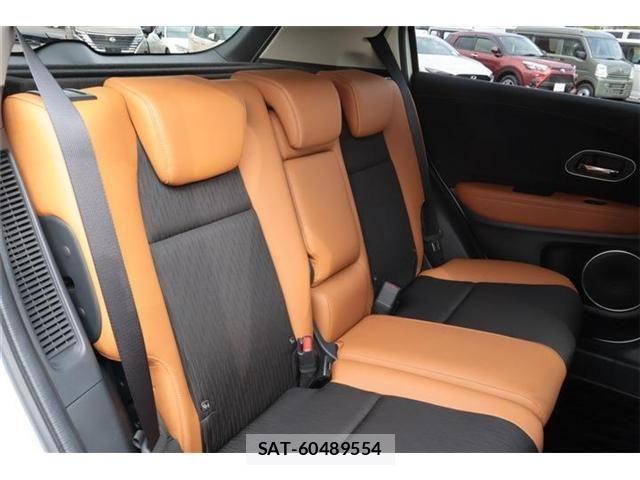 Honda VEZEL 2019-05 8338374-9