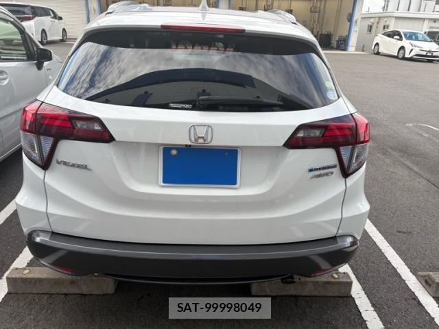 Honda VEZEL 2015-08 8415697-1