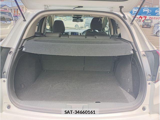 Honda VEZEL 2018-03 8415688-11