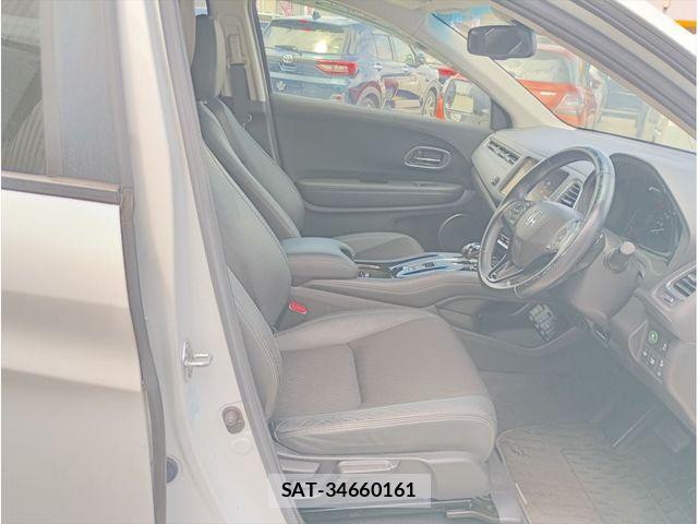 Honda VEZEL 2018-03 8415688-14