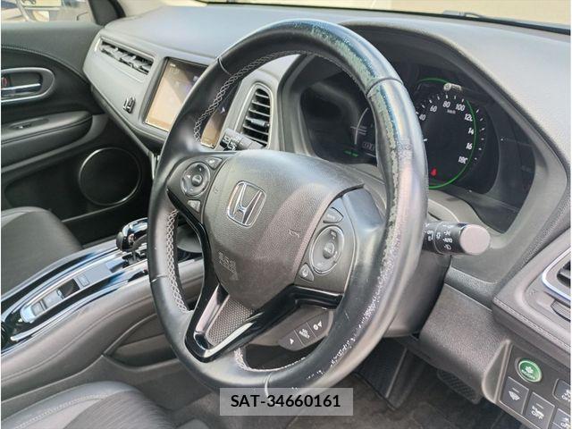 Honda VEZEL 2018-03 8415688-16