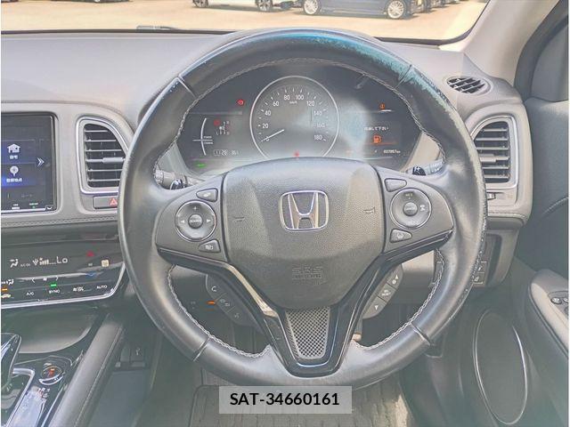 Honda VEZEL 2018-03 8415688-1