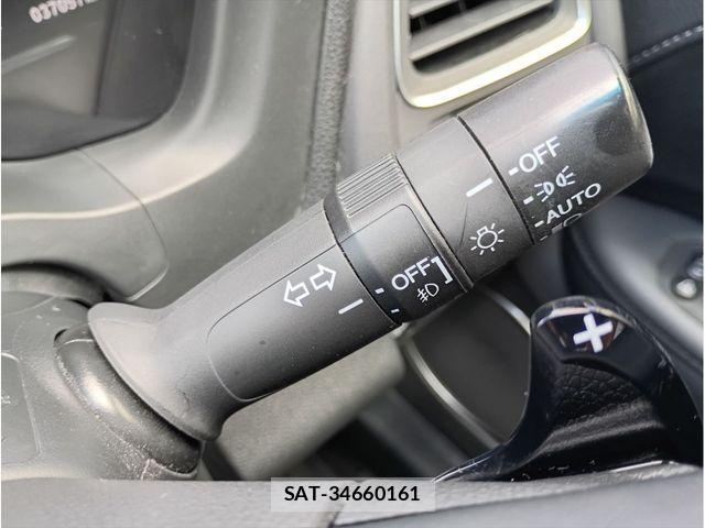 Honda VEZEL 2018-03 8415688-24
