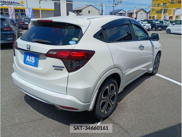 Honda VEZEL 2018-03 8415688-2