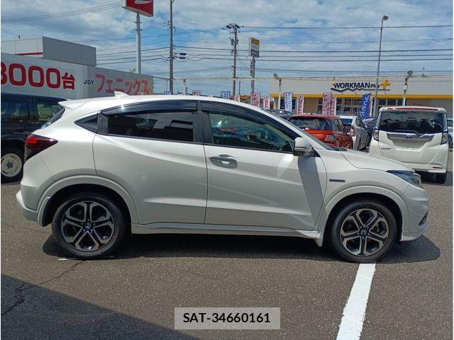 Honda VEZEL 2018-03 8415688-3