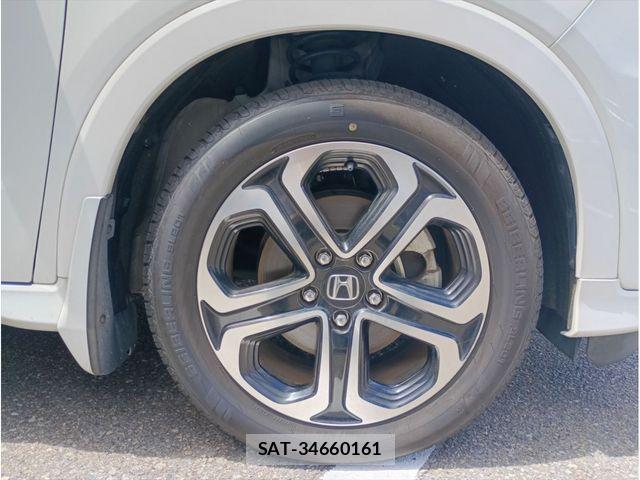 Honda VEZEL 2018-03 8415688-5