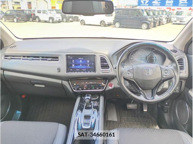 Honda VEZEL 2018-03 8415688-6