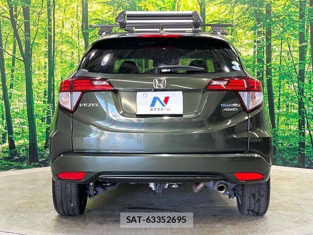 Honda VEZEL 2017-03 8439046-15