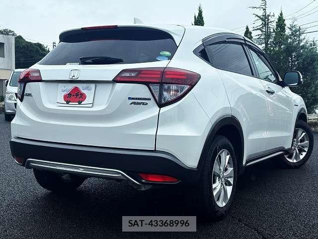 Honda VEZEL 2015-05 8850993-2
