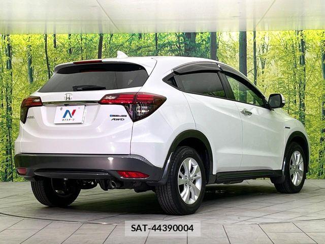 Honda VEZEL 2019-03 8850992-16