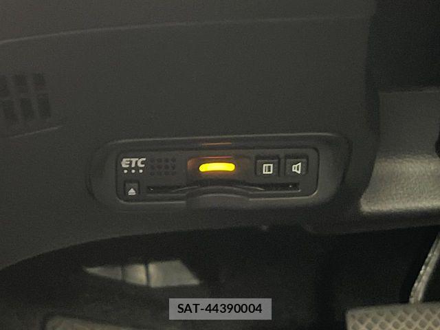 Honda VEZEL 2019-03 8850992-6