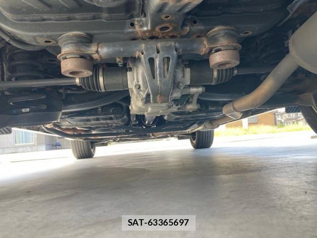 Honda VEZEL 2016-06 8884554-10