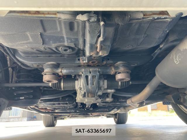 Honda VEZEL 2016-06 8884554-11