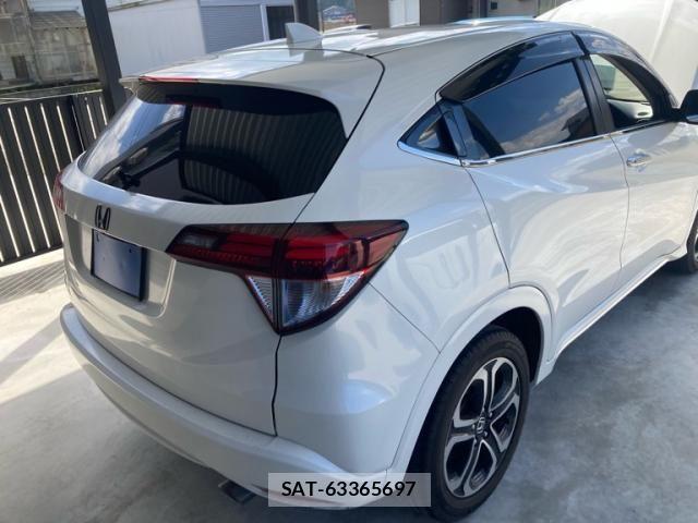Honda VEZEL 2016-06 8884554-2