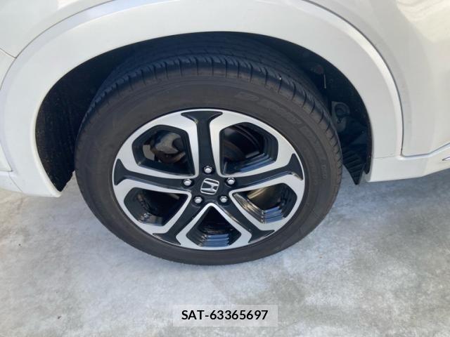 Honda VEZEL 2016-06 8884554-6