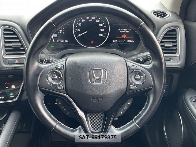 Honda VEZEL 2018-08 8884552-17
