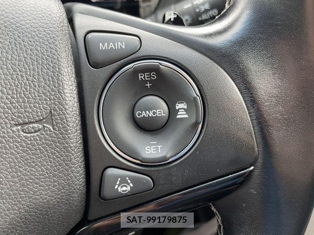 Honda VEZEL 2018-08 8884552-21