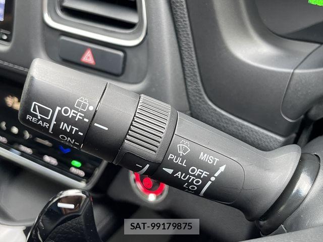Honda VEZEL 2018-08 8884552-22