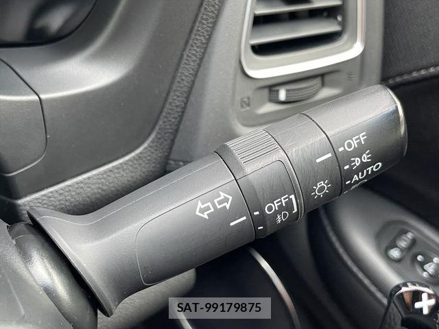 Honda VEZEL 2018-08 8884552-23