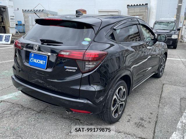 Honda VEZEL 2018-08 8884552-4