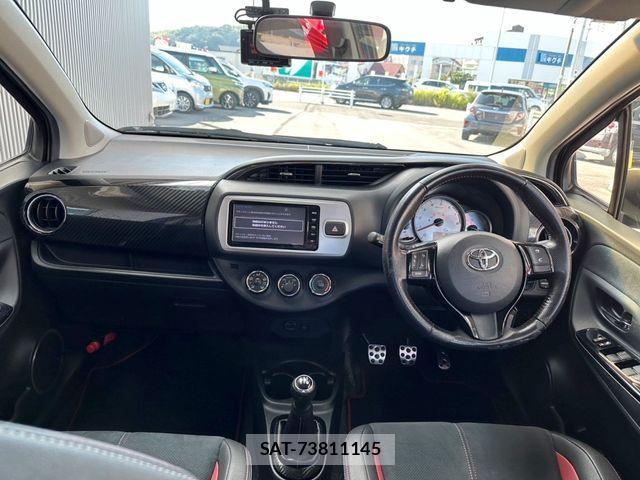 Toyota VITZ 2015-04 530893-4