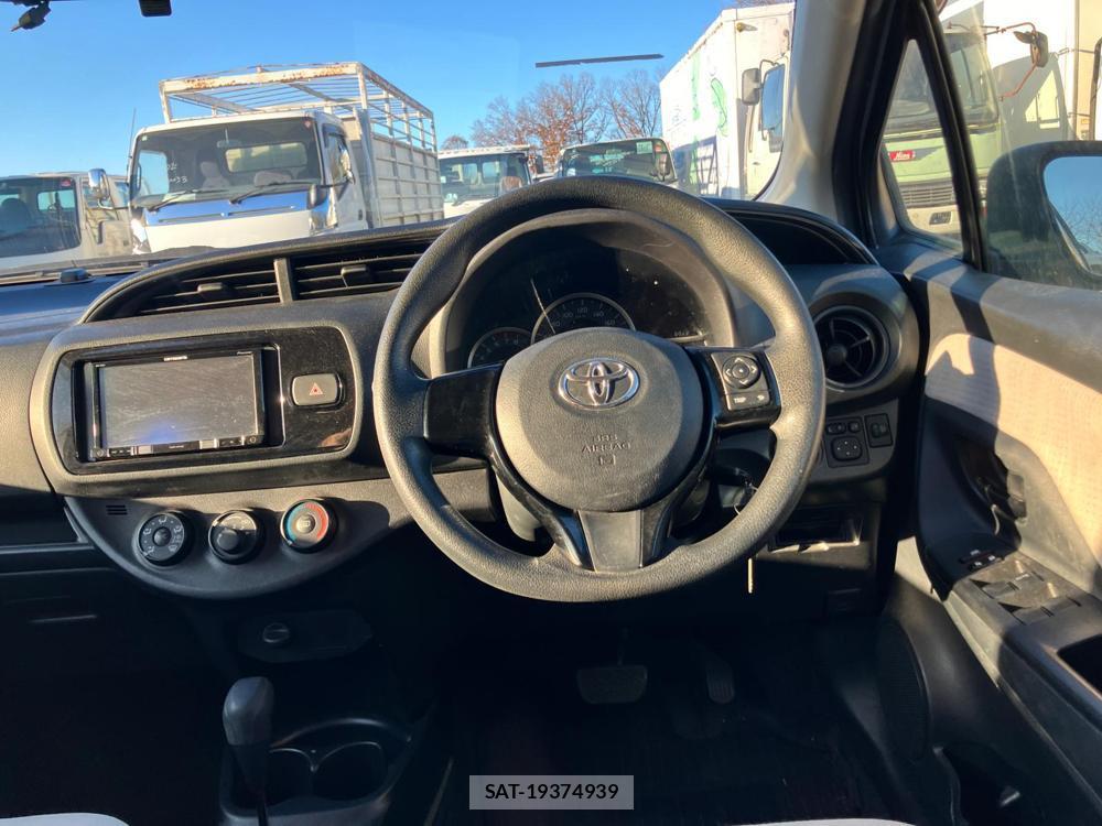 Toyota VITZ 2018-09 532655-13