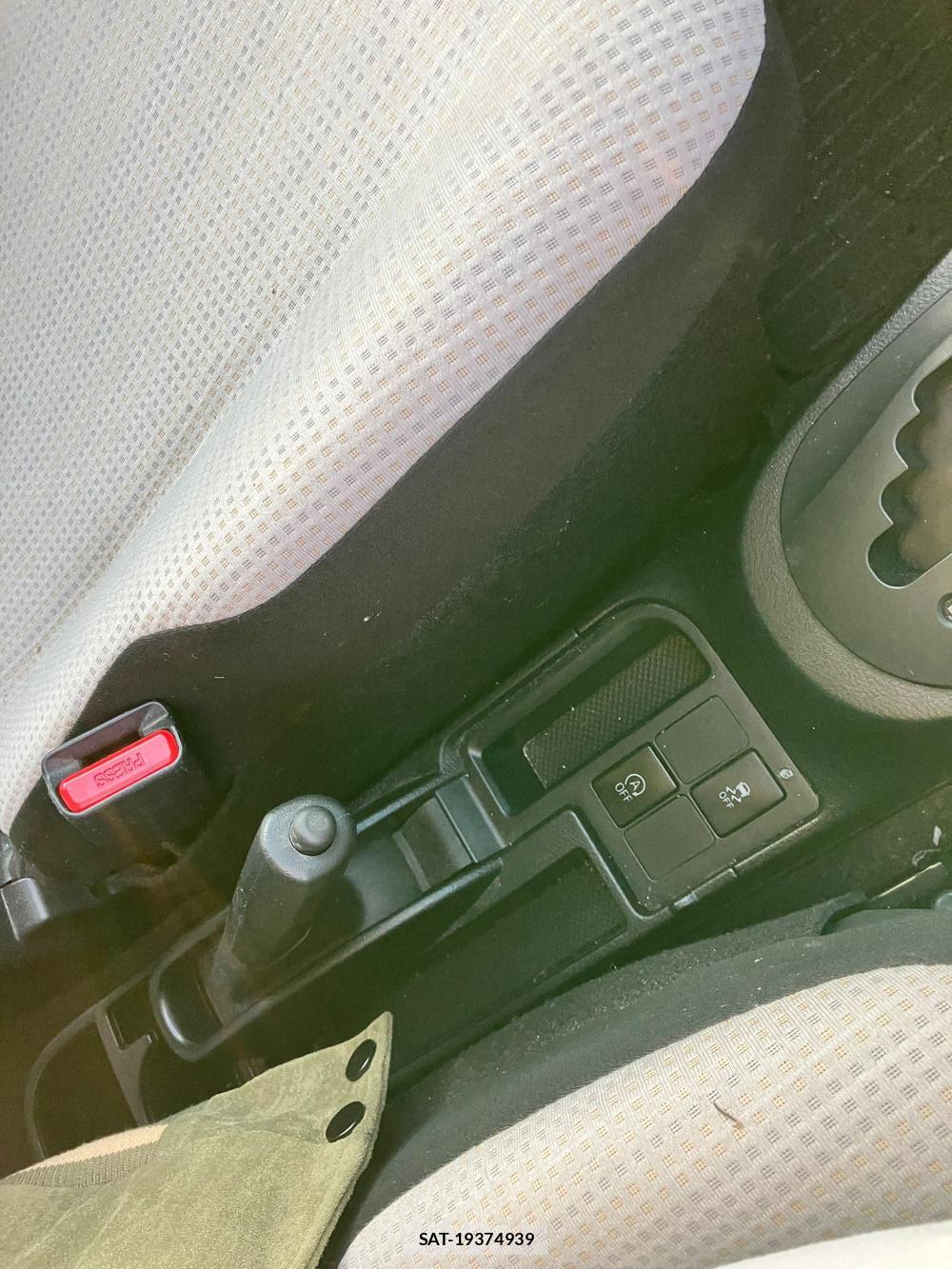Toyota VITZ 2018-09 532655-26